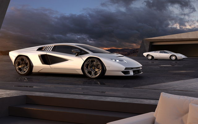 Countach01.jpg